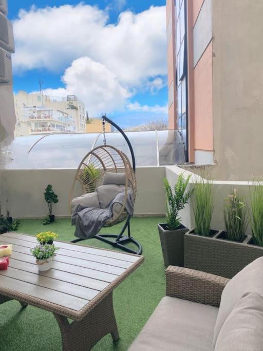 New Amazinglarge Luxury 4Br Suite/1Min Toacropolis Atenas Exterior foto