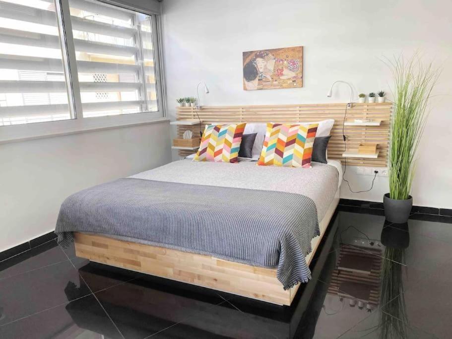 New Amazinglarge Luxury 4Br Suite/1Min Toacropolis Atenas Exterior foto