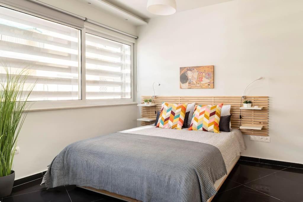 New Amazinglarge Luxury 4Br Suite/1Min Toacropolis Atenas Exterior foto